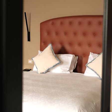 Hotel Royal Victoria, By R Collection Hotels Варена Екстериор снимка