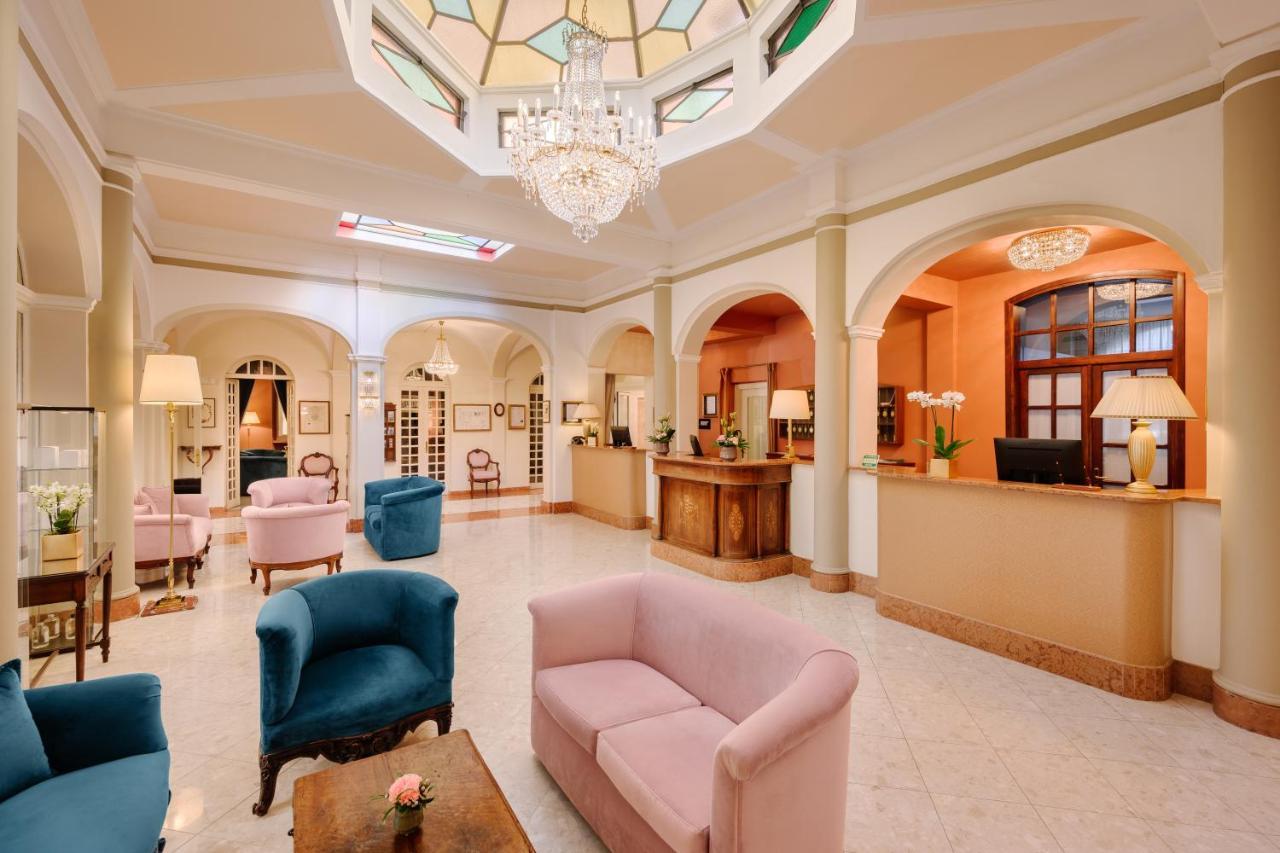 Hotel Royal Victoria, By R Collection Hotels Варена Екстериор снимка